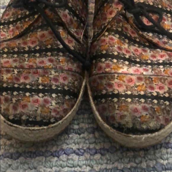 Tabitha Simmons sneakers - Picture 3 of 8